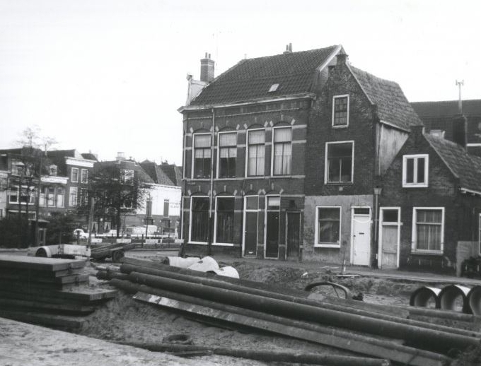 Hoek Houtmarkt 4.jpg